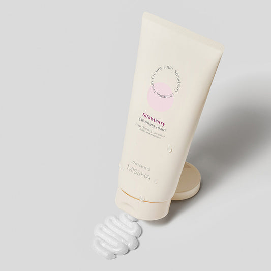 Creamy Latte Cleansing Foam Strawberry