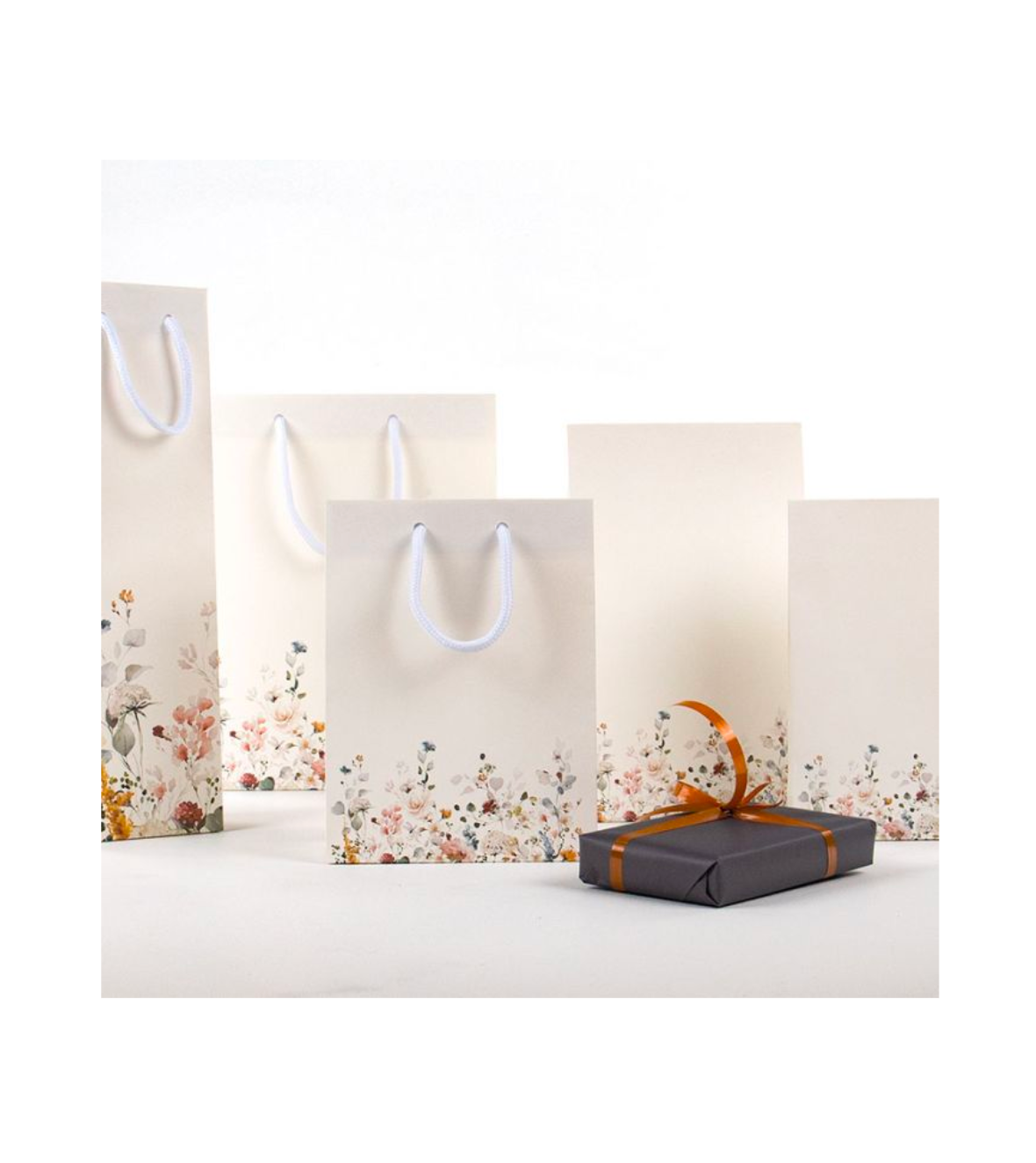 (L) Premium Floral Gift Bag + Free silky paper