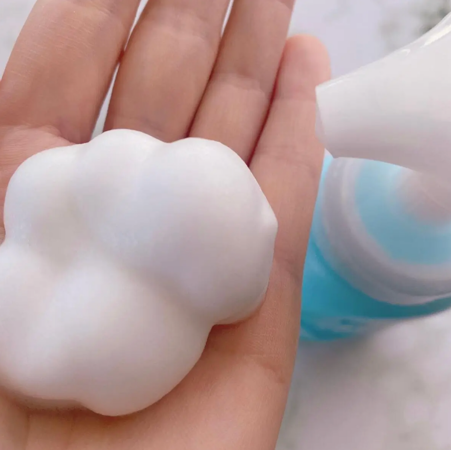 Gokujyun Hyaluronic Acid Bubble Foaming Cleanser